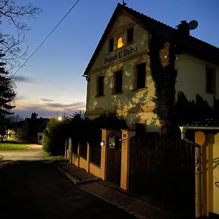 Πανσιόν Statek U Dubu *