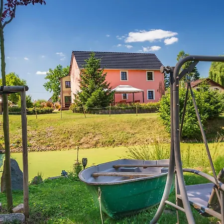 Statek U Dubu Πανσιόν Svojetin