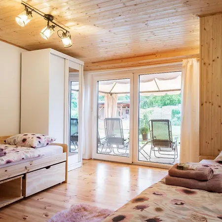 Statek U Dubu Πανσιόν